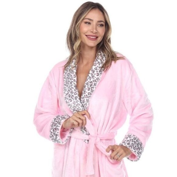 NWT PINK & GRAY SUPER SOFT PLUSH LEOPARD PRINT LOUNGE SPA ROBE - 2XL/3XL - Picture 4 of 7